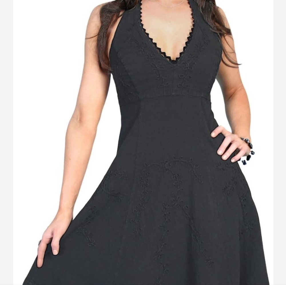 Maggy London Elegant Black Halter Dress - Picture 1 of 4